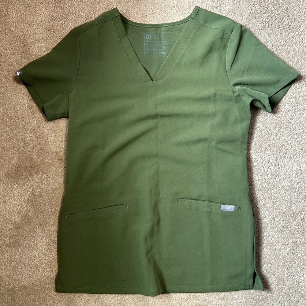 Figs Scrub Top